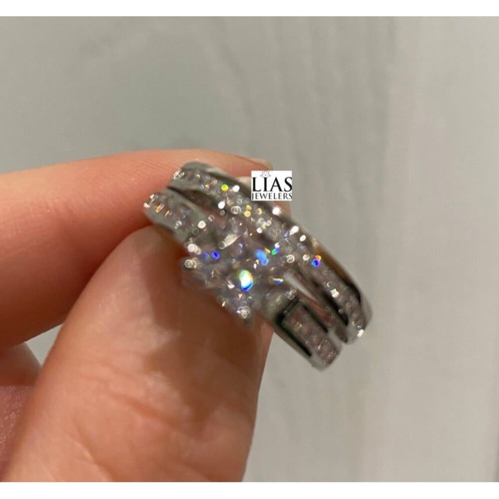 New 18k white gold wedding ring set